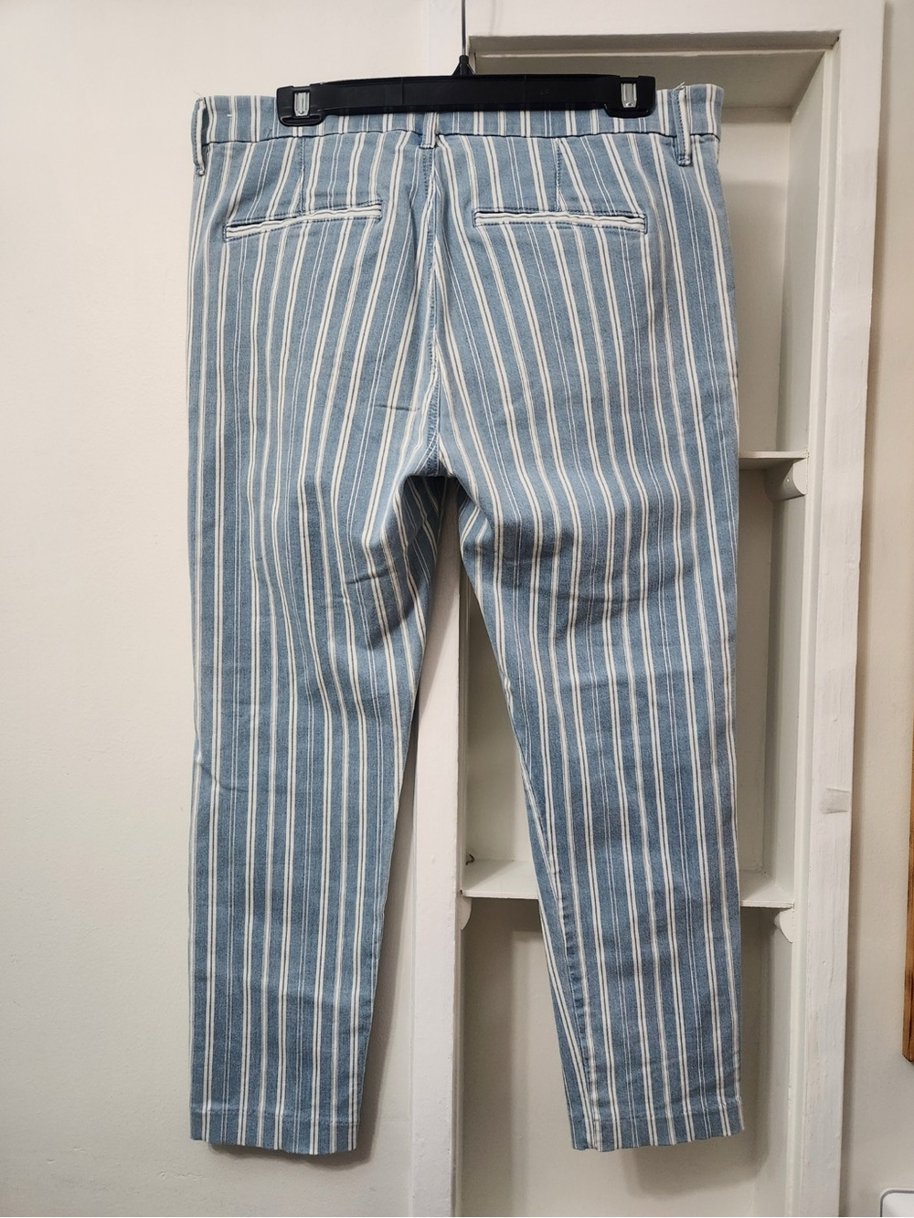 LOFT Modern Skinny Crop Blue and White Vertical Striped Pants 31 / 12 - Picture 4 of 15